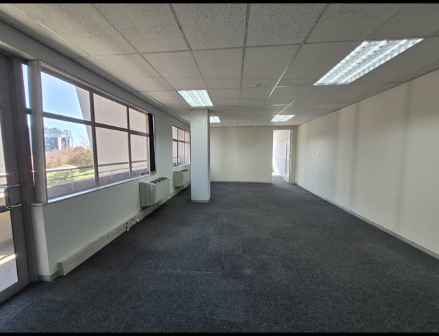 100M² OFFICE TO LET IN SANDTON CENTRAL